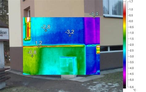 Termovízny snímok hliníkovej zakladacej lišty
