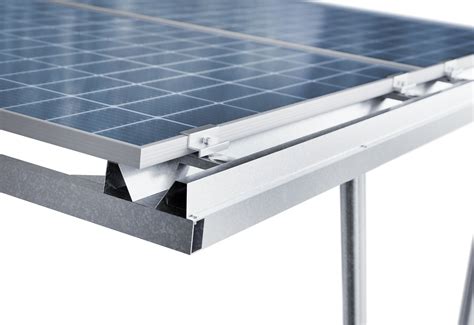 Detail ergonomického držadla a integrovaného LED osvetlenia pri práci