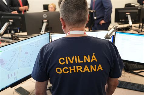 Systémy riadenia mikroklímy na hydinovej farme