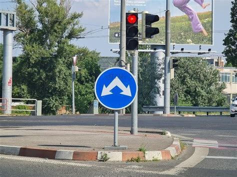 schéma umiestnenia orientačných značiek pred križovatkou