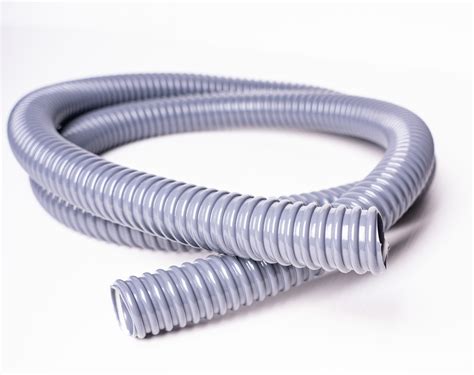 Úžitkový nôž a PVC hadica