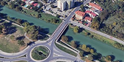Pohľad na pôvodný most cez Malý Dunaj na Hradskej ulici vo Vrakuni