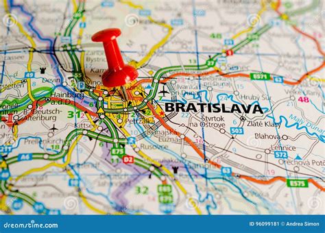Mapa Bratislavy s vyznačenými hlavnými dopravnými uzlami