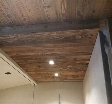 Drevený strop v kúpeľni