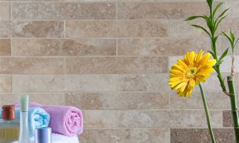 Rôzne druhy obkladového kameňa v interiéri