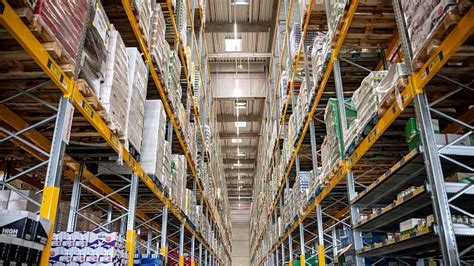 moderné centrum stavebnín a logistický sklad