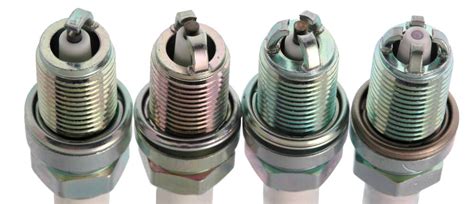 Ilustrácia rôznych typov zapaľovacích sviečok podľa počtu elektród