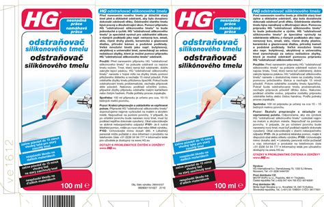 Detailný záber na aplikáciu čierneho silikónového tmelu v škáre