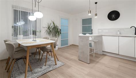 Štýly interiéru s bielou podlahou