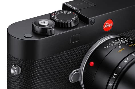Detail magneticky tlmeného kompenzátora Leica