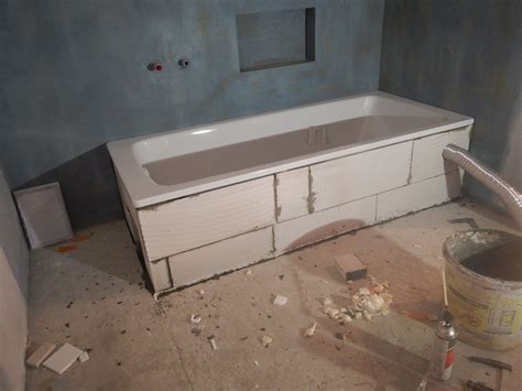 Postup obkladania vane