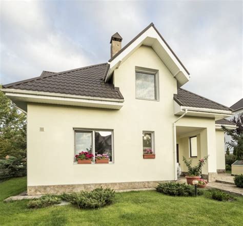 Ukážka rôznych typov fasádnych obkladov na rodinnom dome