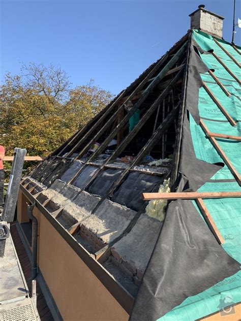 Detailná ukážka tvaru šindľa bobrovka na streche