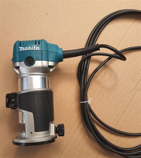 Makita RT0700CX2J v akcii