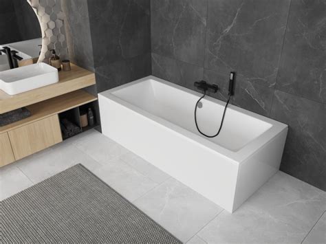 Detailný pohľad na modernú obdĺžnikovú vaňu Laguna Idea Plus v štýlovom kúpeľňovom interiéri