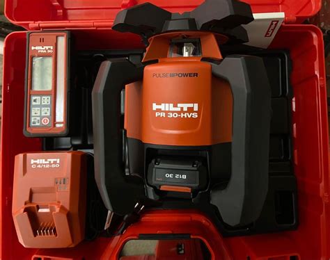Rotačný laser Hilti PR 30-HVS a jeho odolná konštrukcia