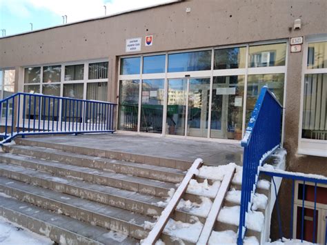 Vstup do zrekonštruovanej školy