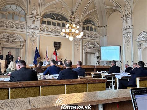 Pohľad na stavebné úpravy divadelnej sály