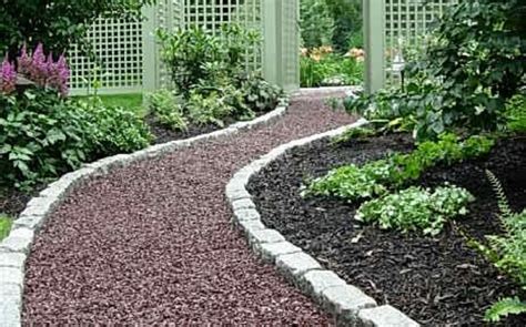 Rôzne materiály na chodníky