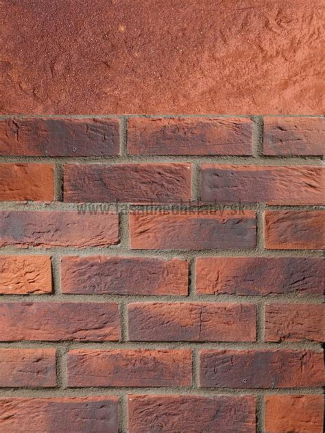 Detail tehlového obkladového pásika z pálenej hliny