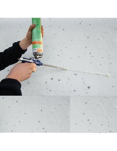 Vyplnenie medzier montážnou penou