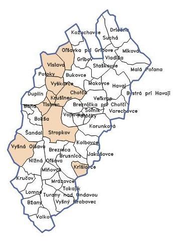 Mapa okresu Stropkov so zvýraznenou cestou medzi Makovcami a Malou Poľanou