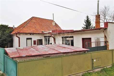 Starší rodinný dom pred zateplením