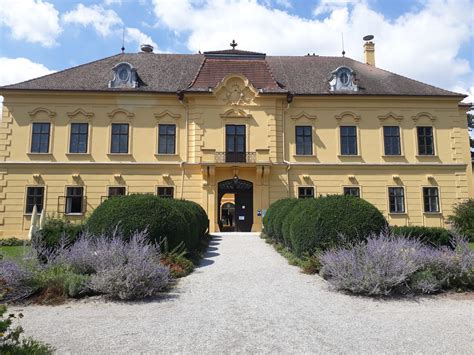 Historický zámocký park v Topoľčiankach