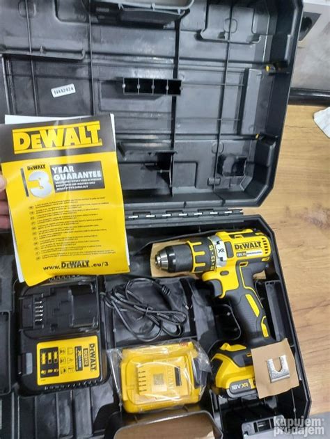Obsah balenia aku skrutkovača DeWalt DCD790D2