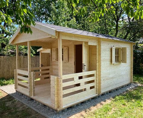 Drevený záhradný domček