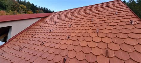 Detail pokládky asfaltového šindľa bobrovka