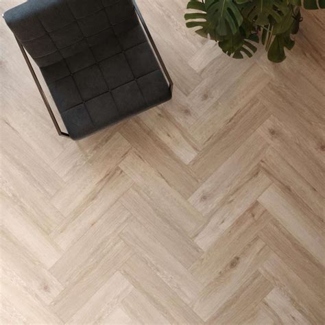 Príklady dizajnu Herringbone podlahy v interiéri