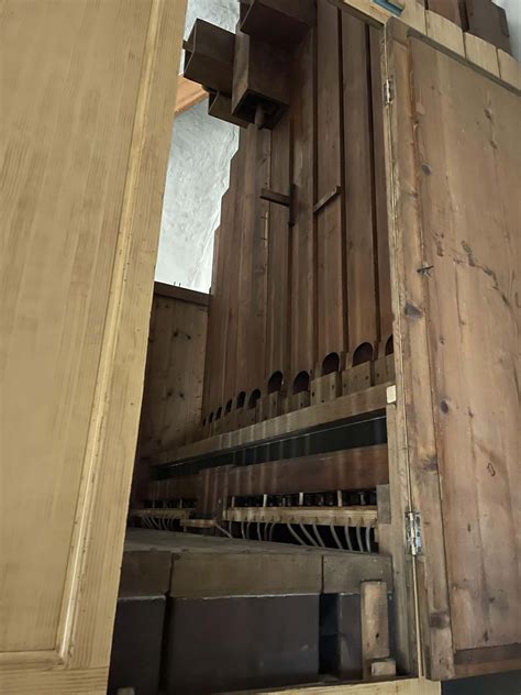 Detail zreštaurovaného organu v kostole