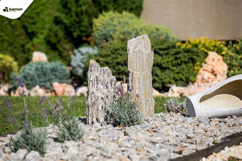 Kamenná kôra v záhrade