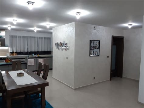 Ukážka luxusnej povrchovej úpravy benátskeho štuku v interiéri