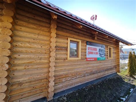 Ukážka drevených zrubov ošetrených tenkovrstvovými a hrubovrstvovými lazúrami