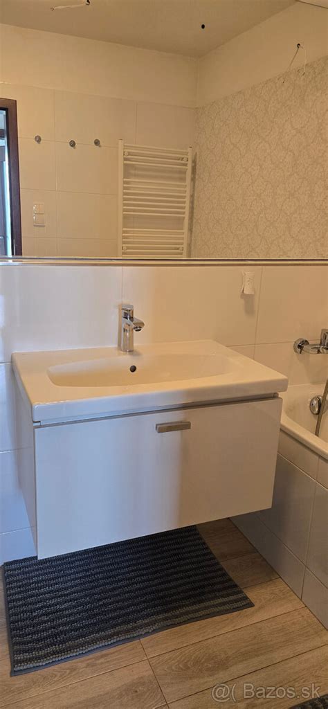 Návrh kúpeľne so skrinkou pod umývadlo Kolo Traffic