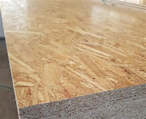 Ilustrácia OSB dosiek s perodrážkou a s rovnou hranou