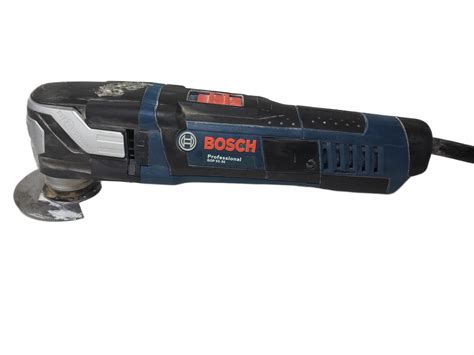Detail motora a robustnej konštrukcie oscilačnej píly Bosch GOP 55-36
