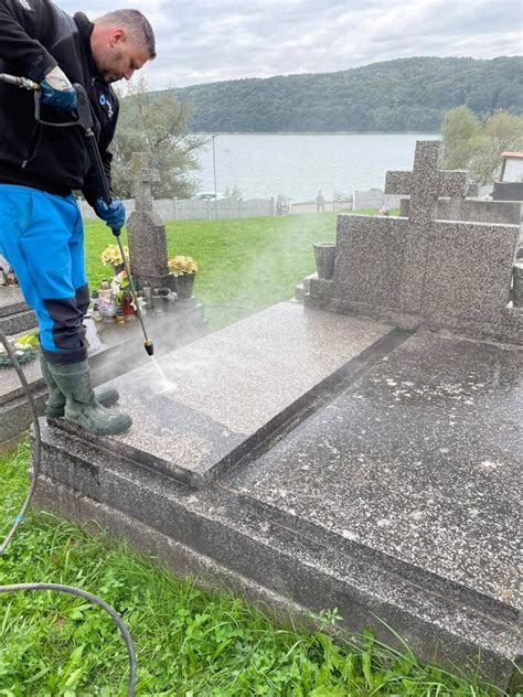 Nástroje a prípravky na čistenie náhrobných kameňov