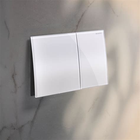 Minimalistické ovládacie tlačidlá Geberit