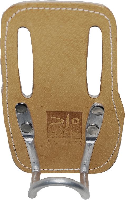 Držiak na kladivo pripevnený na opasku