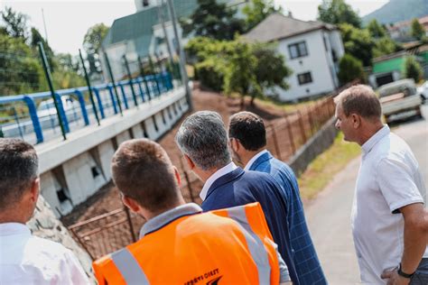 Dokončovacie práce na opornom múre