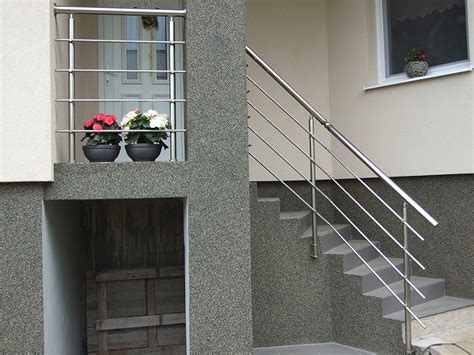 Ukážky moderných nerezových zábradlí v interiéri a exteriéri