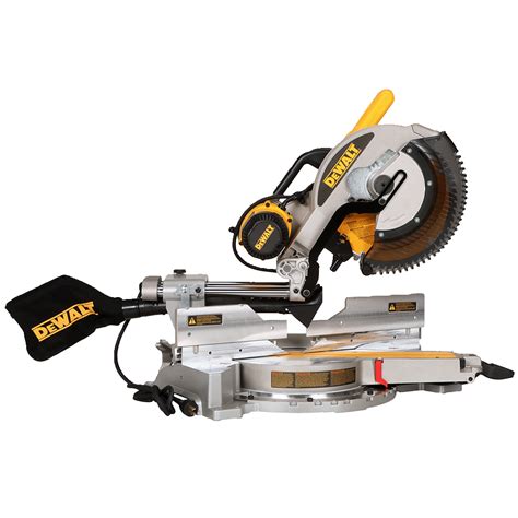 Detail profesionálnej pokosovej píly DeWALT