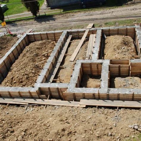 Betonáž základov rodinného domu