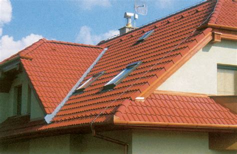 Porovnanie pravej a ľavej krajnej škridly