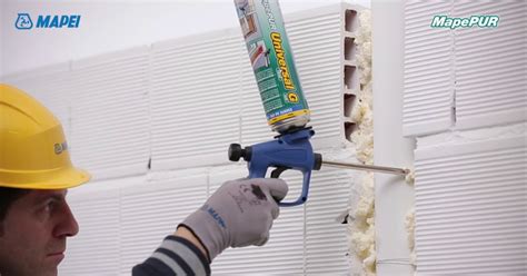 Aplikácia PUR peny pri stavebných prácach