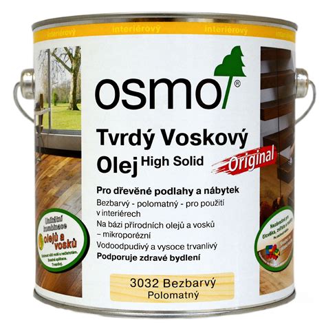 Starý olejový náter na sokli schodiska