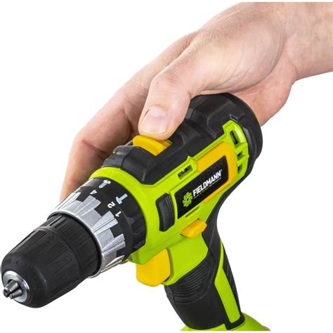 Ergonomický dizajn aku skrutkovača Fieldmann s otočnou rukoväťou